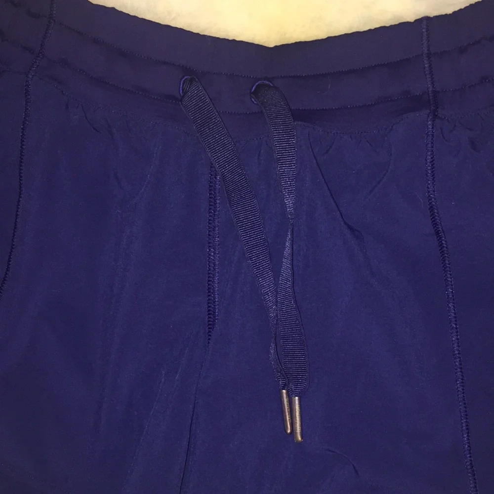 Hotty Hot Shorts Size 4 - Picture 4 of 6